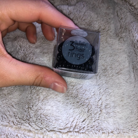 Invisibobble hair rings - Picture 2 of 2